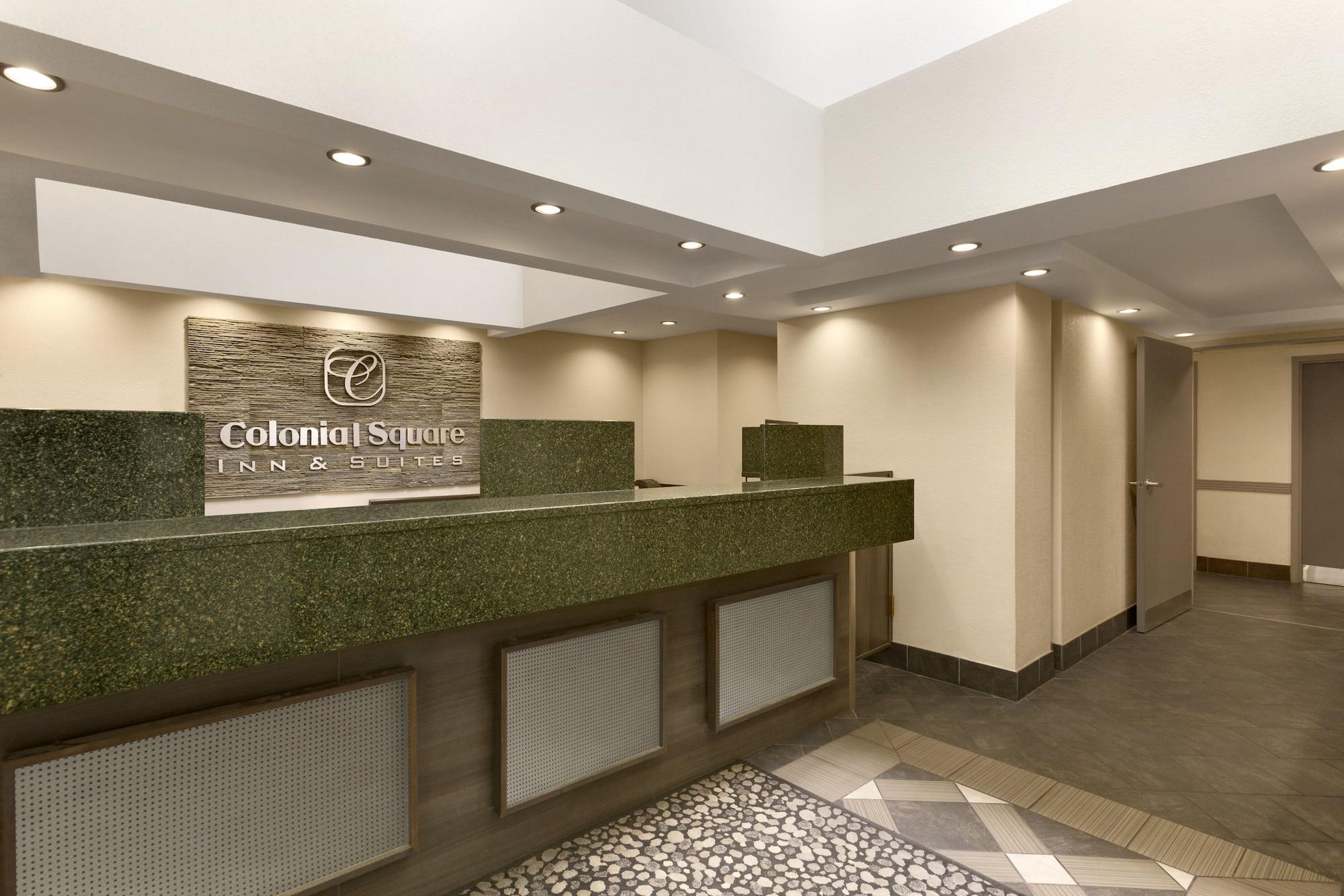 Colonial Square Inn & Suites Saskatoon Exterior foto